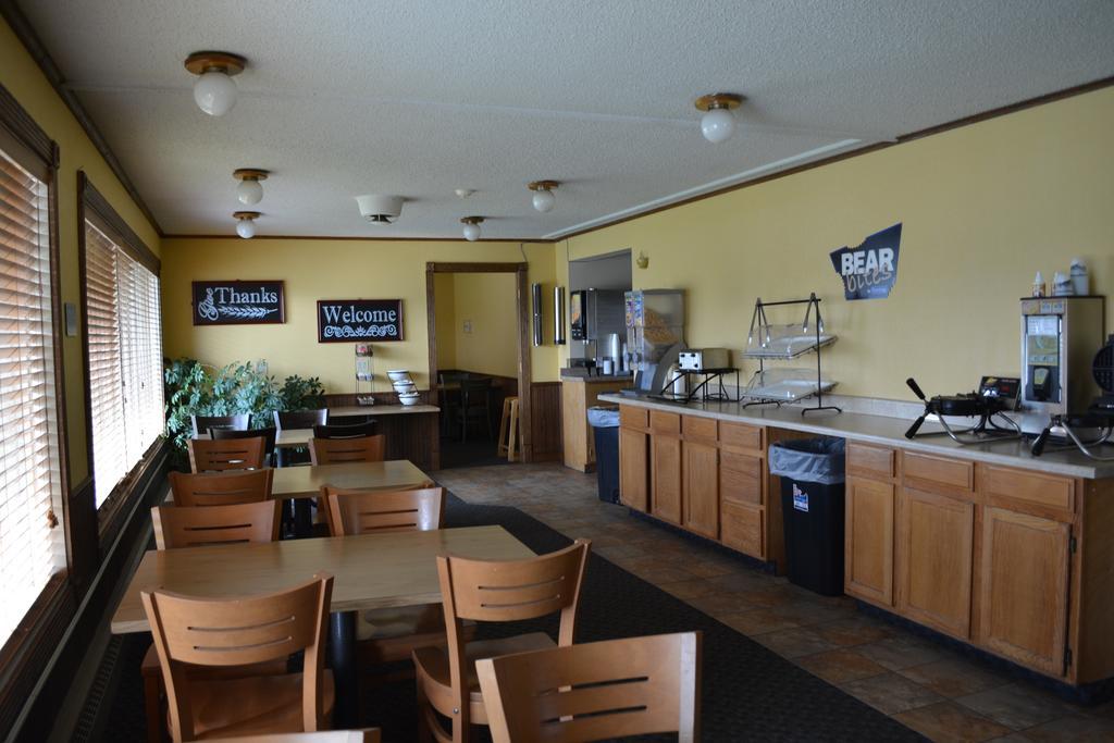 Travelodge By Wyndham Grand Forks Exterior foto